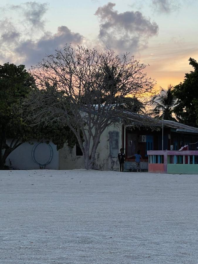 La Isla Tropica Hotel Guraidhoo  Exterior photo