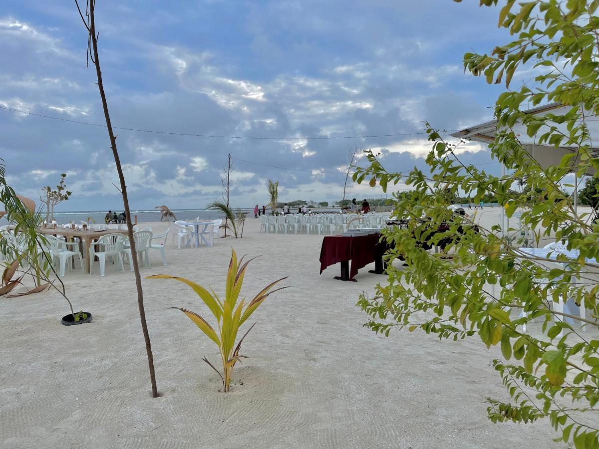 La Isla Tropica Hotel Guraidhoo  Exterior photo